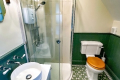 Deluxe Ensuite Bathroom Sutton